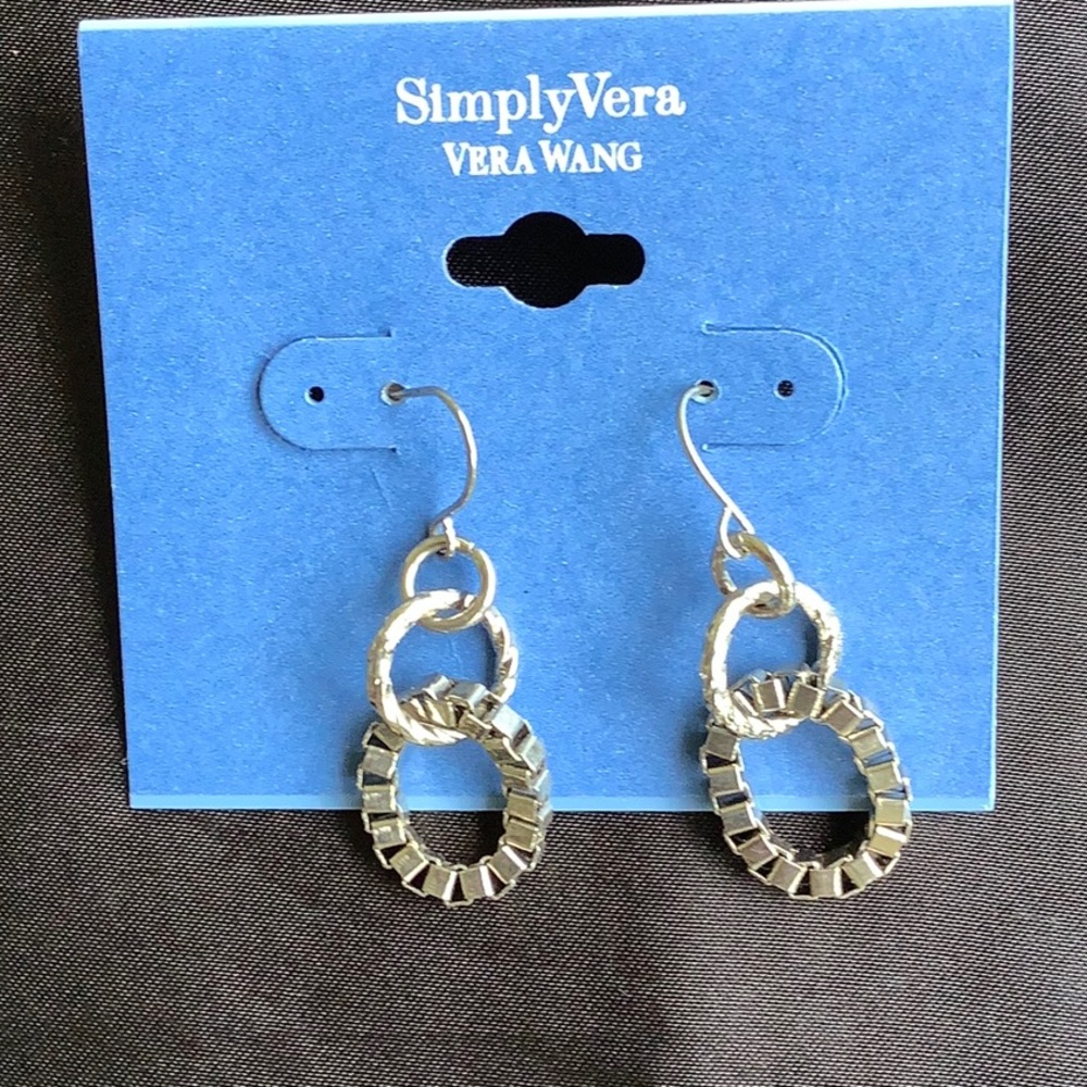 Vera Wang EARRINGS